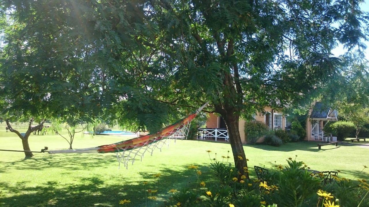 The Polo House Panzió Pilar  Kültér fotó