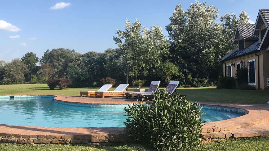 The Polo House Panzió Pilar  Kültér fotó